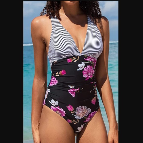 Cupshe Swim Cupshe One Piece Swimsuit Front V Plunge Ruched Front